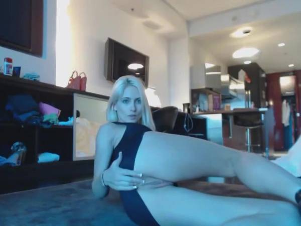 High Heels And A Black Dress on ebonyporntube.net