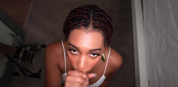 Fucking slutty stranded ebony graffiti artist on ebonyporntube.net