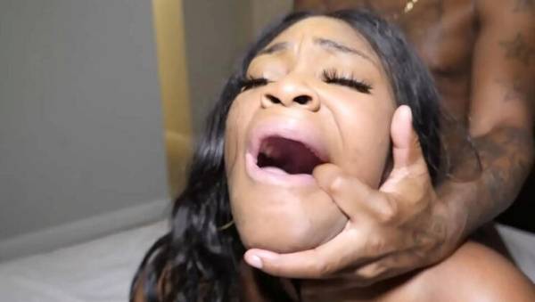 Thick 40 Inch Booty Ebony Brownee Snaxxxx Takes BBC Like A Pro on ebonyporntube.net