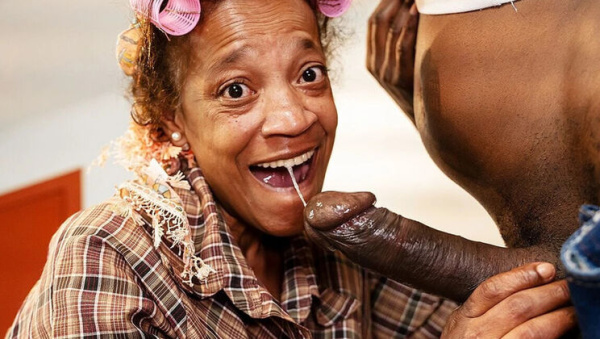 BBC Destroys Fat Ebony Granny Anal - Rough Mature Fuck & Cumshot on ebonyporntube.net